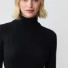 Arlette Turtleneck