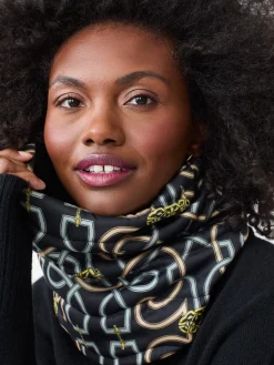 Karlie Snood in Neo Beltmore Con